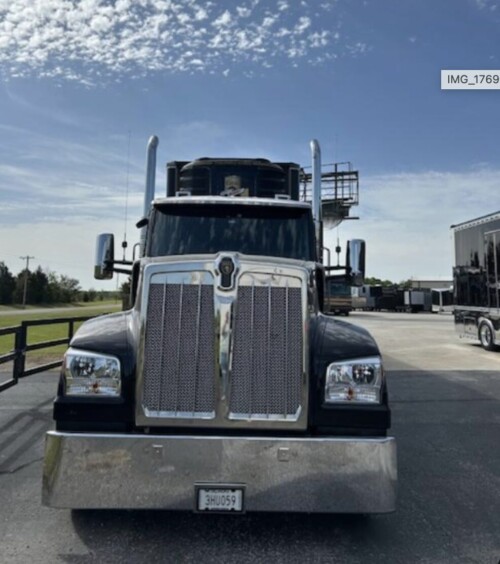 2023 KW 990 & 2023 Great Dane Reefer, Smokey and the Bandit Look Alike - Image 32